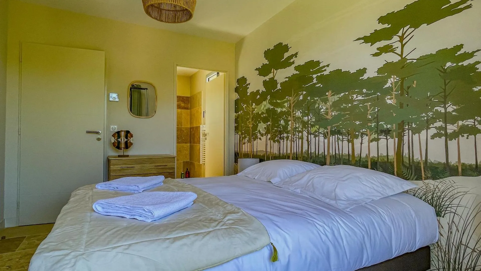 Villa Gabriel, Un Meuble De Tourisme 3 Etoiles Au Coeur De Goult