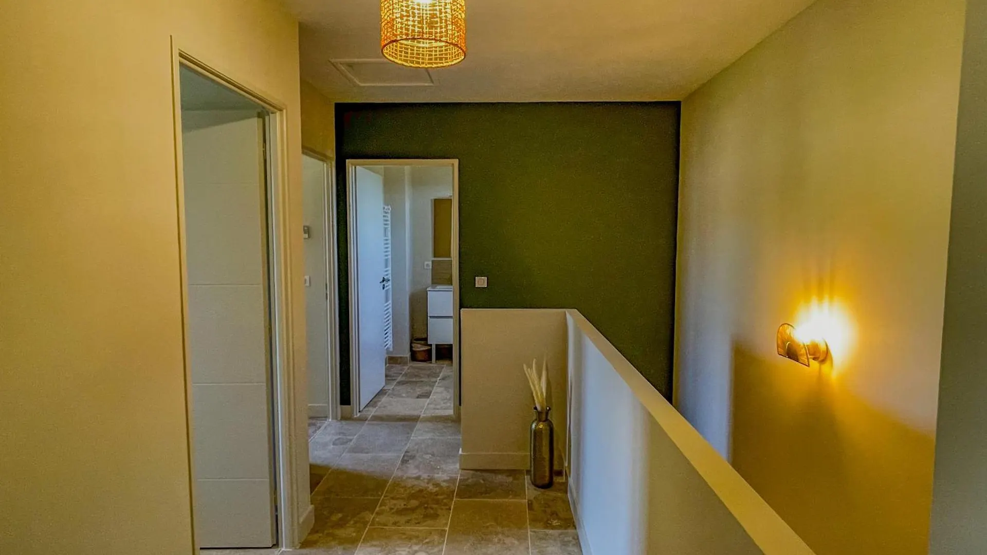 Villa Gabriel, Un Meuble De Tourisme 3 Etoiles Au Coeur De Goult France